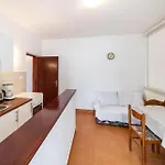 By The Sea Banjol, Rab - 24668 Apartament Rab Town